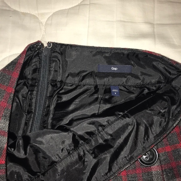 Stripped woolen skirt with buttons - Picture 3 of 4